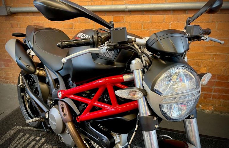 Ducati Monster 796 - Foto #10