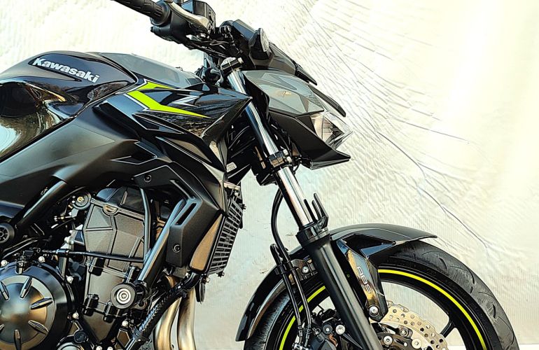 Kawasaki Z 650 (ABS) - Foto #9