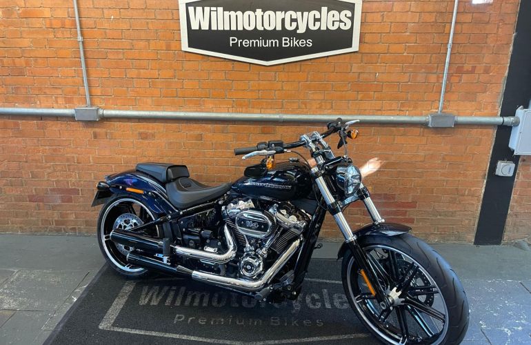 Harley-Davidson Softail Breakout 114 - Foto #1