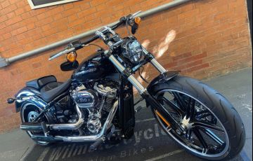 Harley-Davidson Softail Breakout 114 - Foto #3