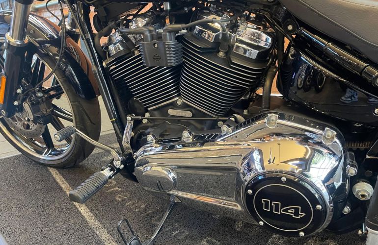 Harley-Davidson Softail Breakout 114 - Foto #6