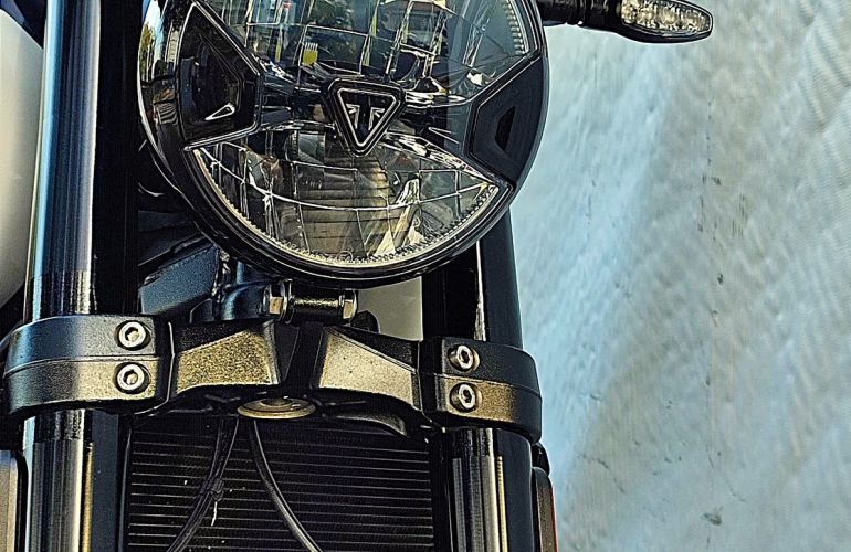 Triumph Trident Tribute - Foto #8