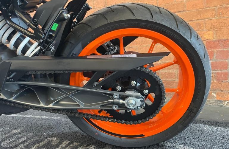 KTM Duke 390 Abs - Foto #10