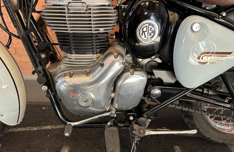 Royal Enfield Classic 350 - Foto #10