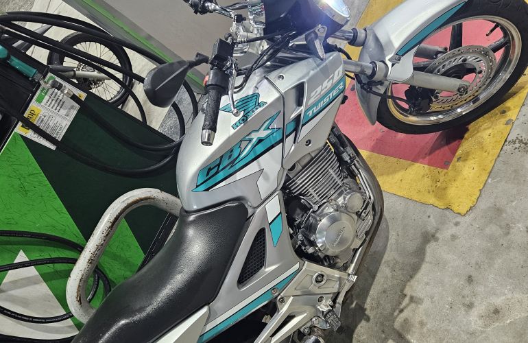 Honda Cbx 250 Twister - Foto #3