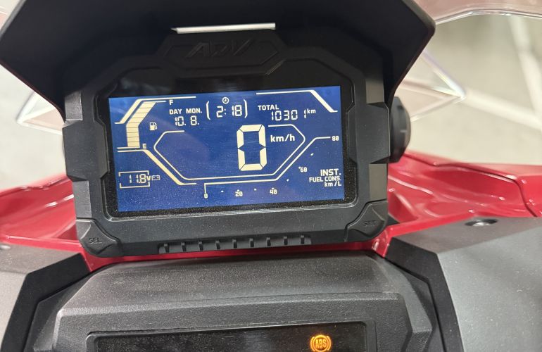Honda ADV 150 - Foto #6