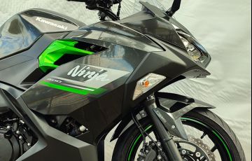 Kawasaki Ninja 400 - Foto #9