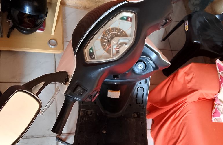 Suzuki Burgman 125i - Foto #5