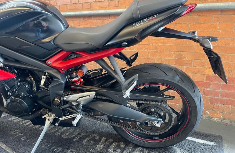 Triumph Street Triple 675 (ABS) - Foto #6