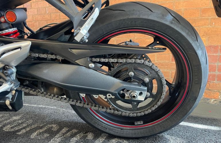 Triumph Street Triple 675 (ABS) - Foto #7