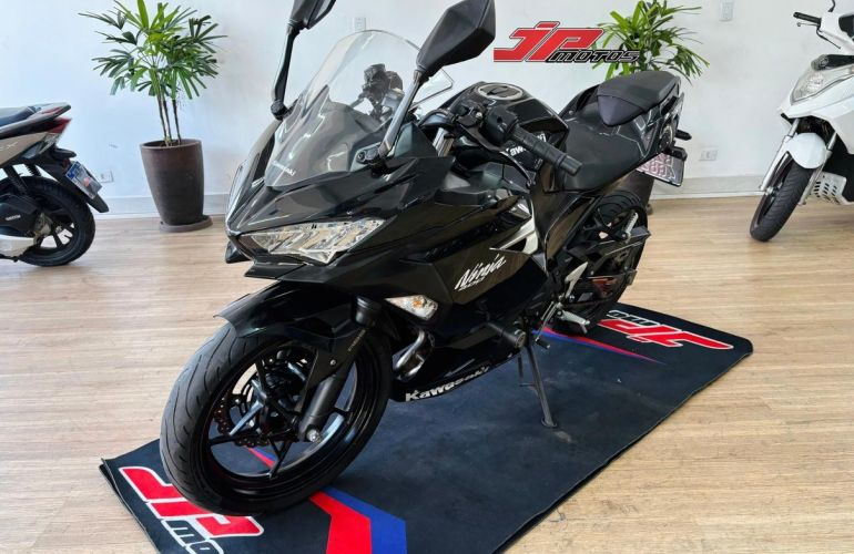 Kawasaki Ninja 400 - Foto #4