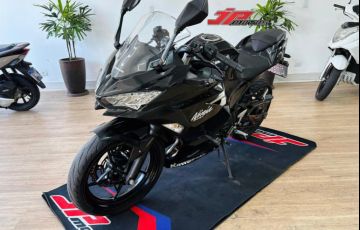 Kawasaki Ninja 400 - Foto #4