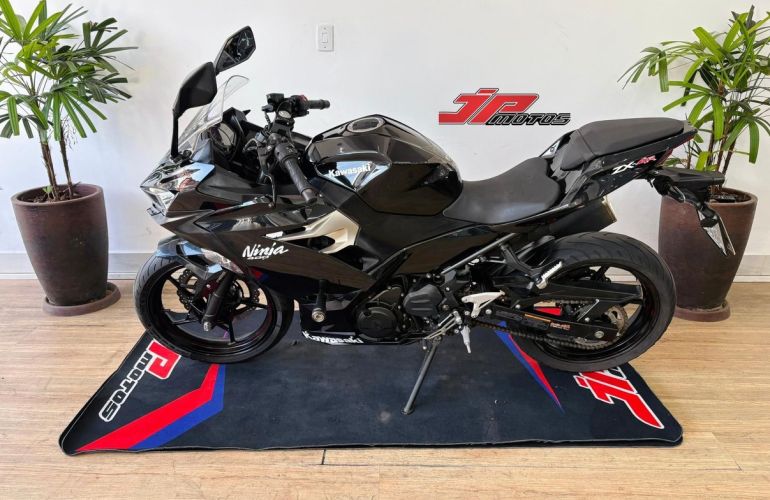 Kawasaki Ninja 400 - Foto #8