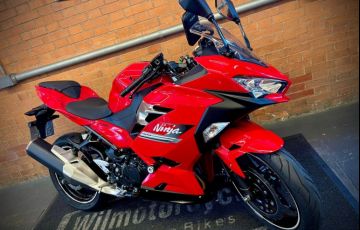 Kawasaki Ninja 400 - Foto #5