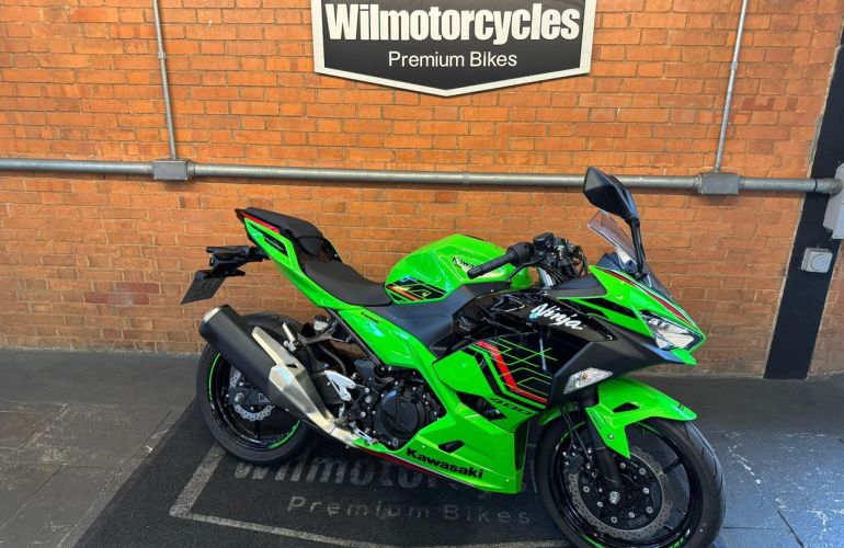 Kawasaki Ninja 400 - Foto #1