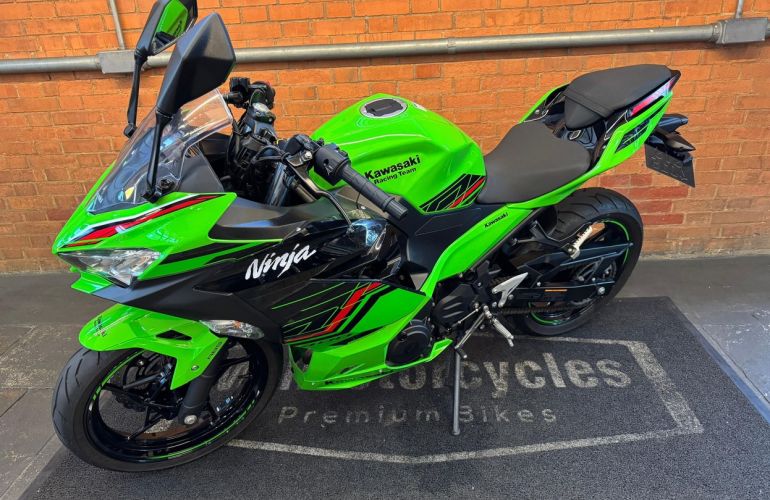 Kawasaki Ninja 400 - Foto #9