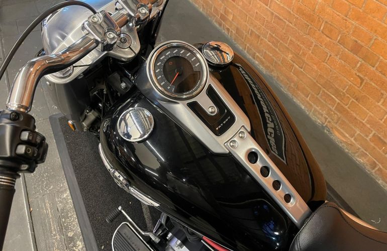 Harley-Davidson Softail Fat Boy 114 - Foto #4