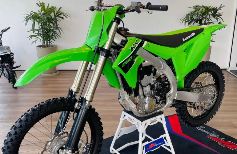 Kawasaki KX 250F - Foto #2