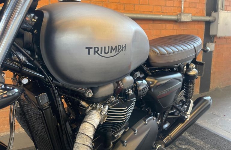 Triumph Street Twin - Foto #6