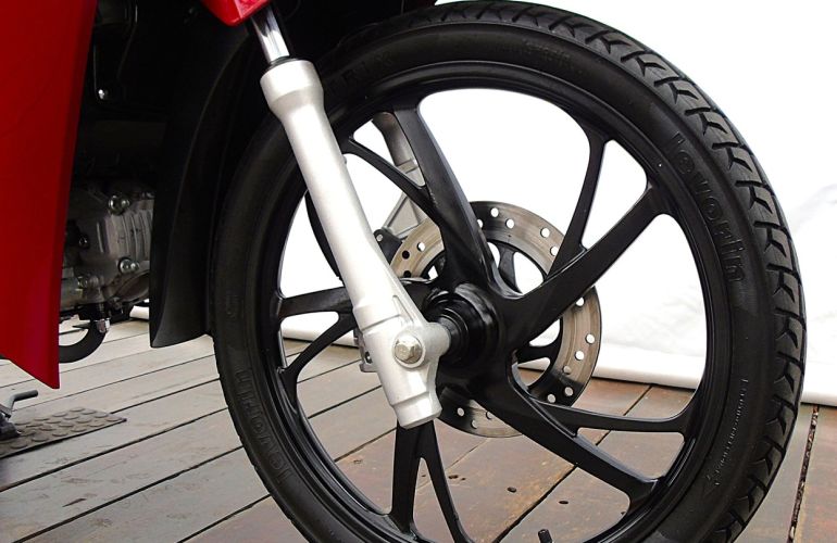Honda Biz 125i - Foto #7