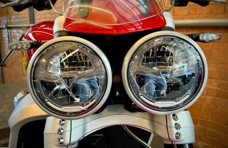Triumph Rocket Iii R - Foto #9