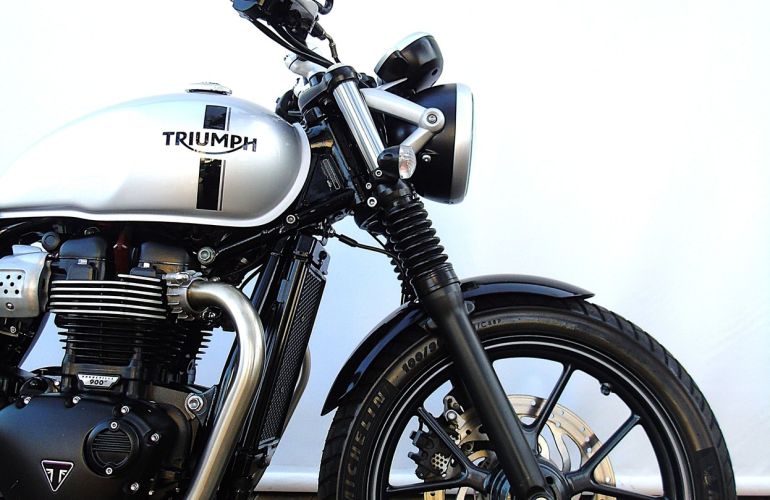 Triumph Street Twin - Foto #9