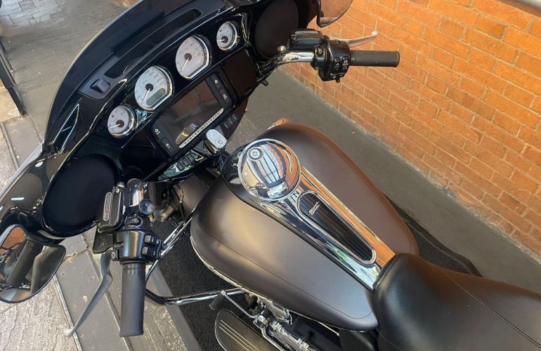 Harley-Davidson Street Glide Special - Foto #4