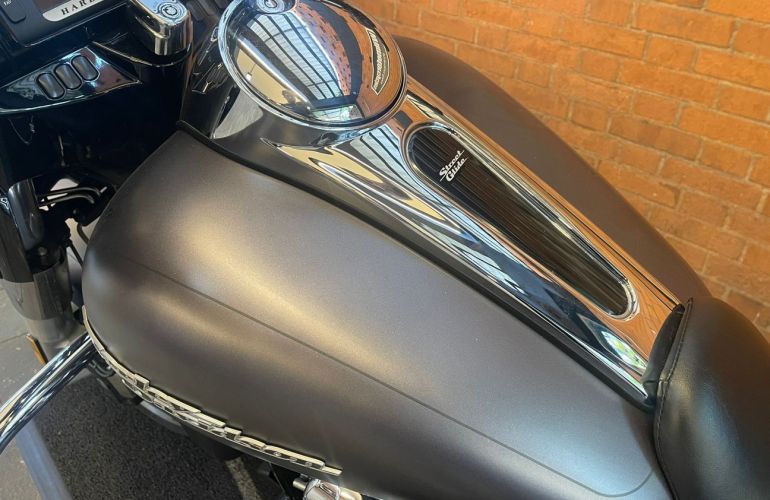 Harley-Davidson Street Glide Special - Foto #8