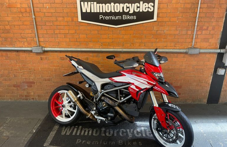 Ducati Hyperstrada 821 - Foto #1