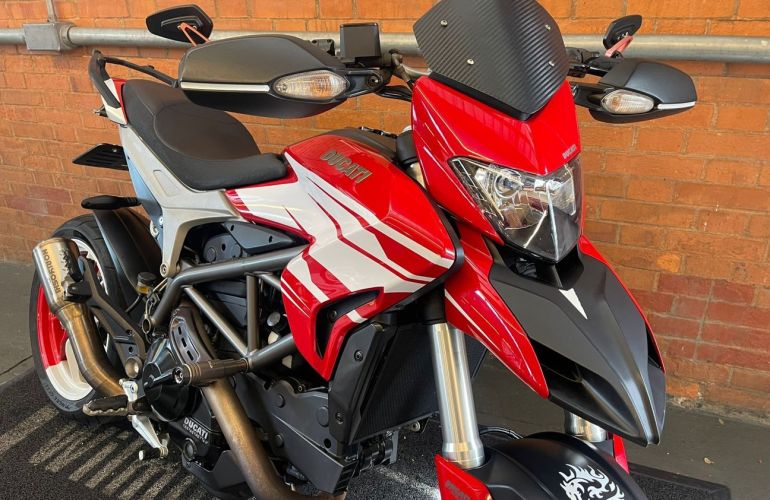 Ducati Hyperstrada 821 - Foto #4