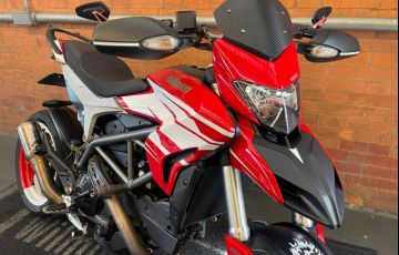 Ducati Hyperstrada 821 - Foto #4