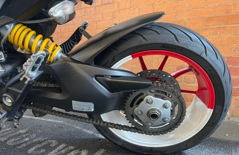 Ducati Hyperstrada 821 - Foto #6