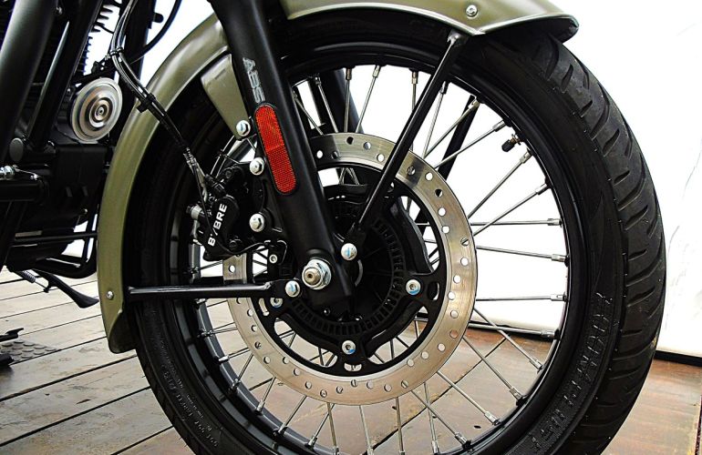 Royal Enfield Classic 350 - Foto #7