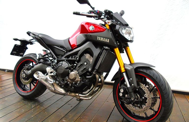 Yamaha MT 09 - Foto #2