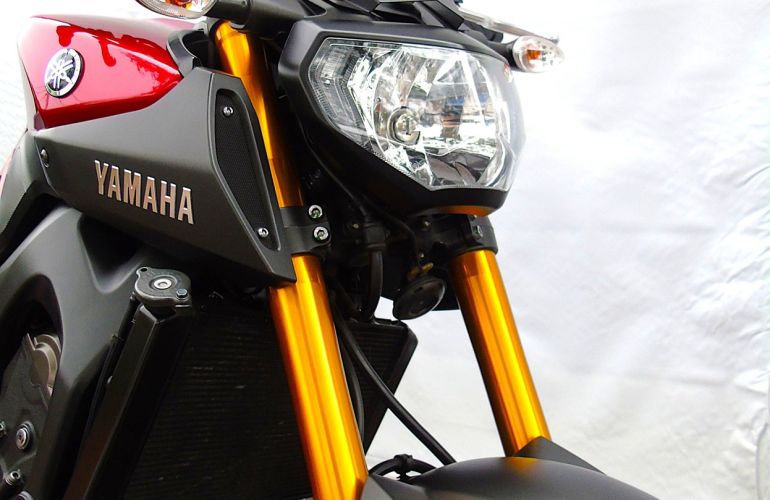 Yamaha MT 09 - Foto #8