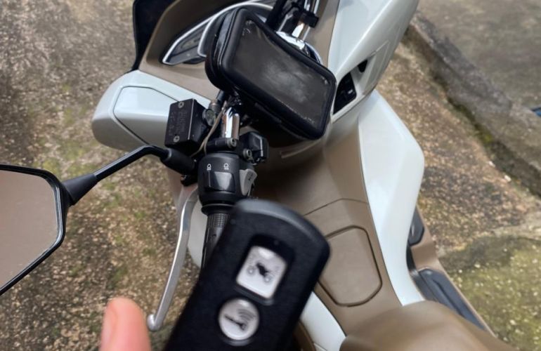 Honda ADV 150 - Foto #2