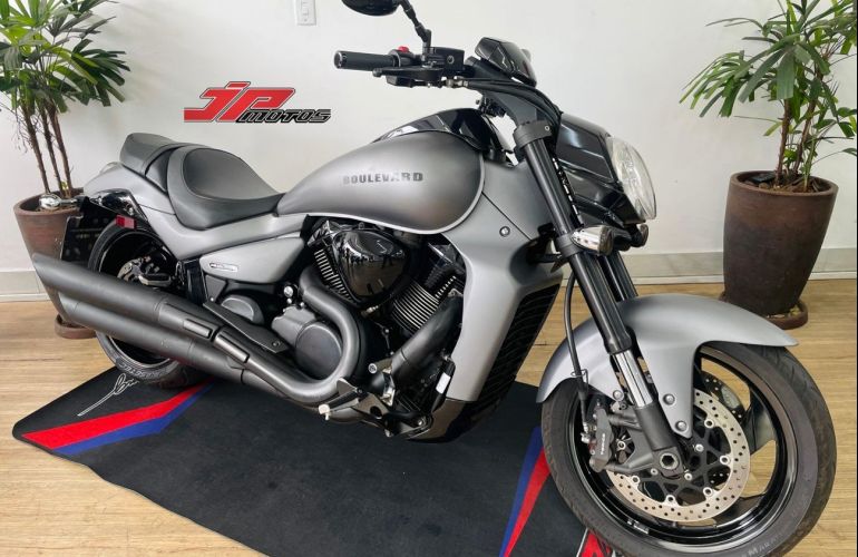 Suzuki Boulevard M1800r Boss - Foto #1