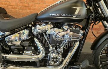 Harley-Davidson Softail Breakout - Foto #5