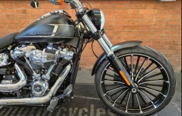 Harley-Davidson Softail Breakout - Foto #7