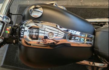 Harley-Davidson Softail Breakout - Foto #10