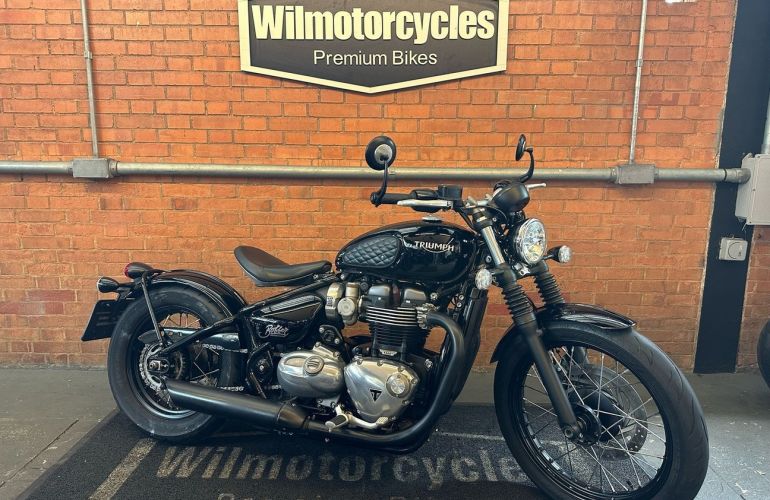 Triumph Bonneville Bobber 1200 - Foto #1