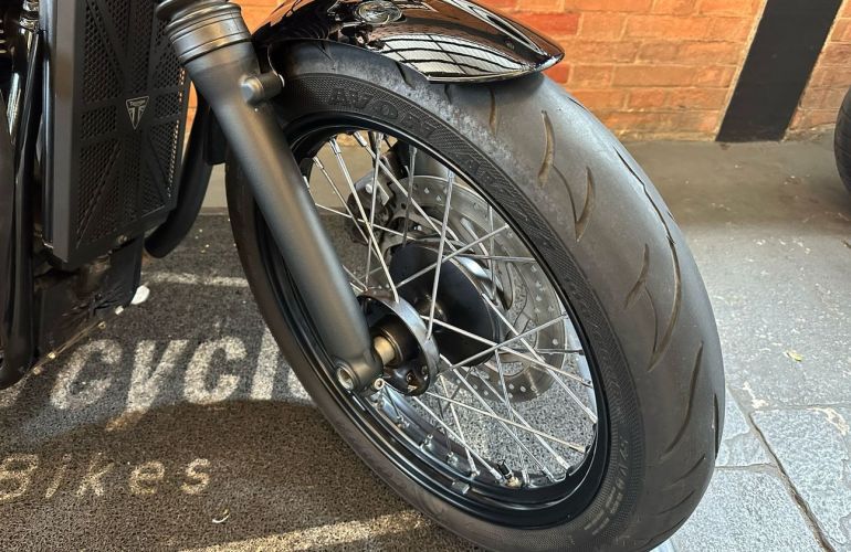 Triumph Bonneville Bobber 1200 - Foto #7