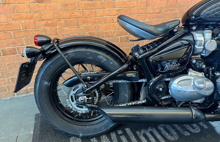 Triumph Bonneville Bobber 1200 - Foto #8