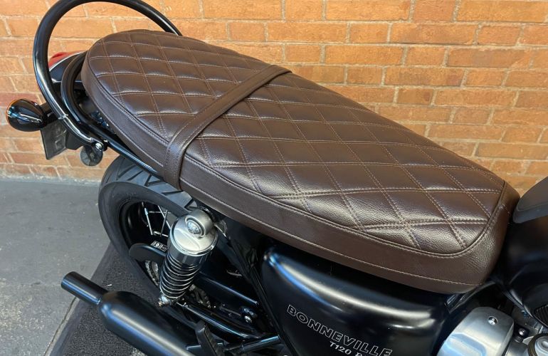 Triumph Bonneville T120 Black 1200 - Foto #7