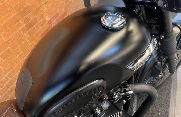 Triumph Bonneville T120 Black 1200 - Foto #9
