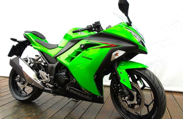 Kawasaki Ninja 300 - Foto #2