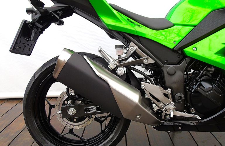 Kawasaki Ninja 300 - Foto #4