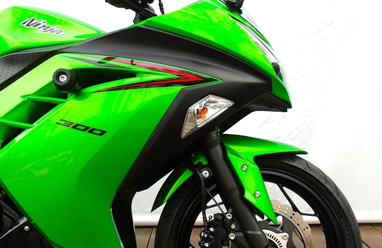 Kawasaki Ninja 300 - Foto #9