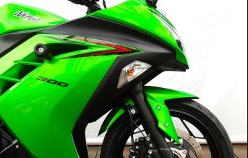 Kawasaki Ninja 300 - Foto #9