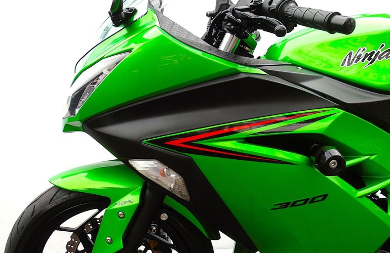Kawasaki Ninja 300 - Foto #10